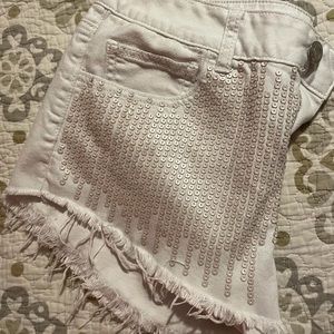 White denim shorts w/ sequin detail 🌼